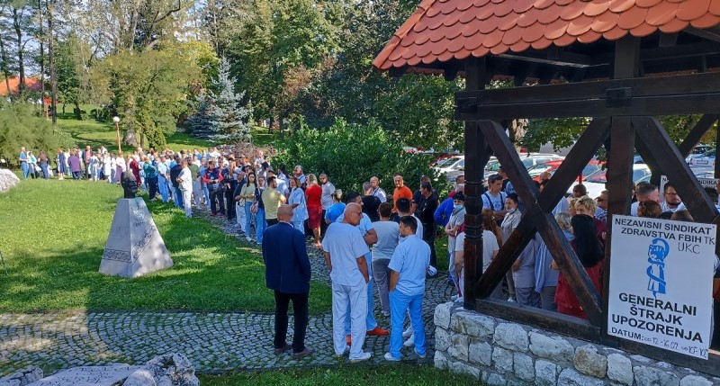 Zdravstveni radnici u TK traže veću satnicu koja je već dogovorena